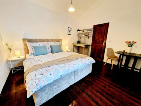 Helena Old Town Apartment